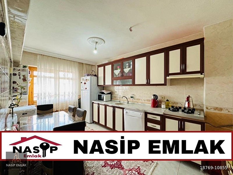 Nasi̇p emlak'tan pursaklar merkezde 3+1 son kat yapili dai̇re
