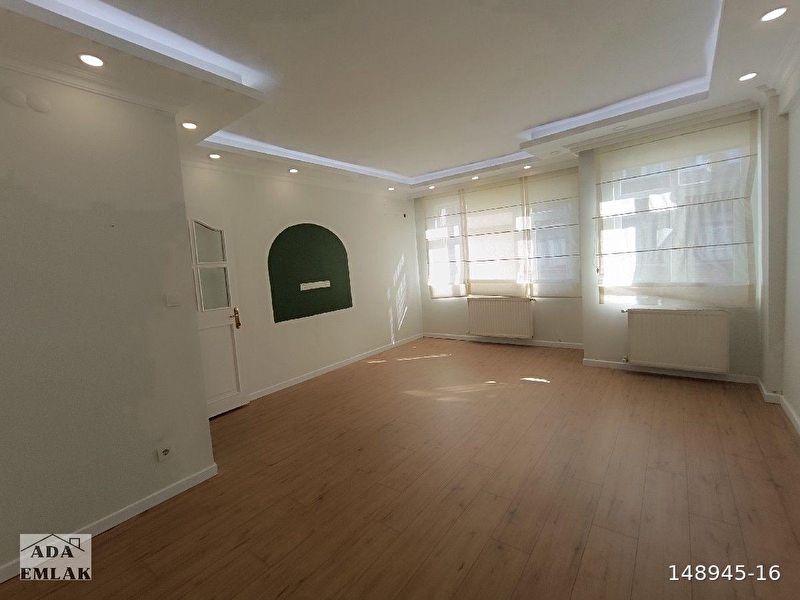 Kocamustafapaşada kiralık 3+1 deprem sonrası full yapılı kiralık daire