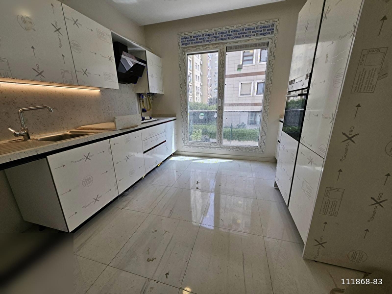 Kelepi̇r erenköy de 4 yillik 110m2 net balkonlu ebeveynli̇ s.lüx