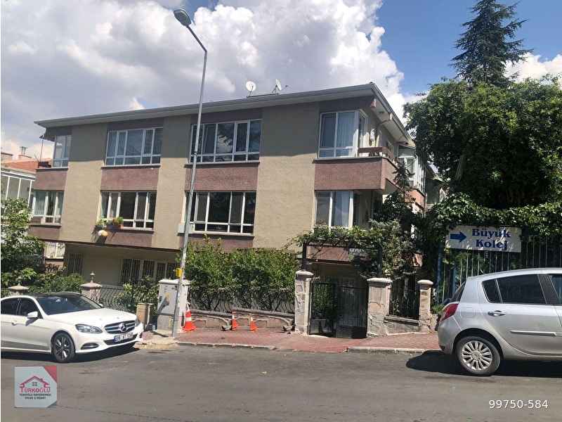 Büyük kolej yani hülya sokak'da 2+1 gi̇ri̇ş kat masrafsiz geni̇ş dai̇re