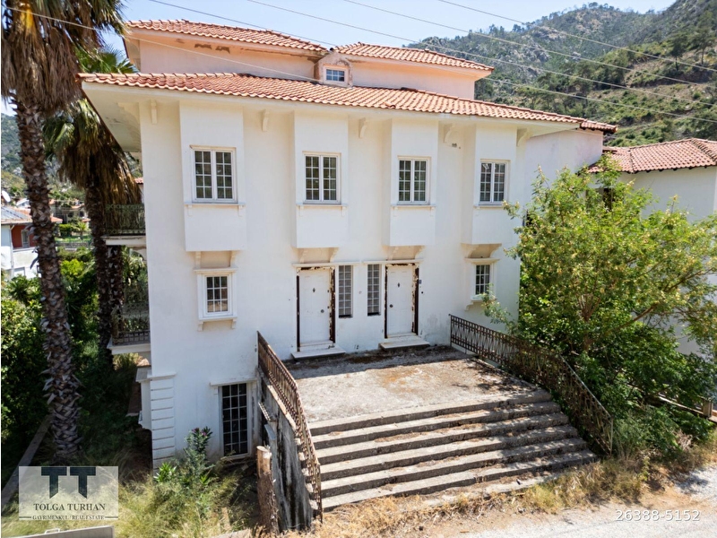 Tt emlak’tan marmari̇s i̇çmelerde arsa fi̇yatina satilik tam müstaki̇l vi̇lla