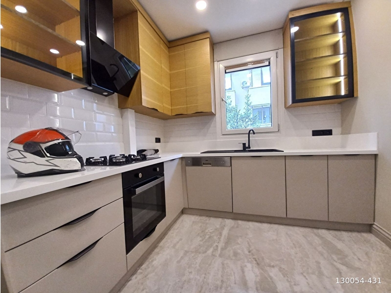 Caddebostan sahilde yeni binada muhteşem konumda 2+1 90m2 lüks güney cephe