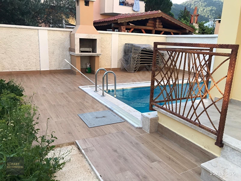 Günlük Kiralık 4 Odalı Villa Muğla Marmaris Gölenye Mahallesi 8 Kişi Kapasiteli