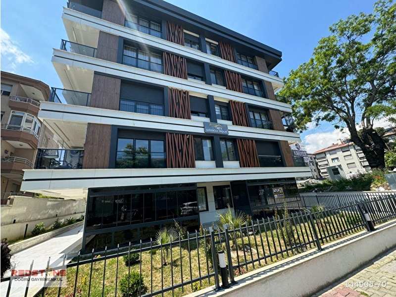 Yeşi̇lköy çekmece caddesi̇ sifir bi̇nada 2+1 satilik dai̇re