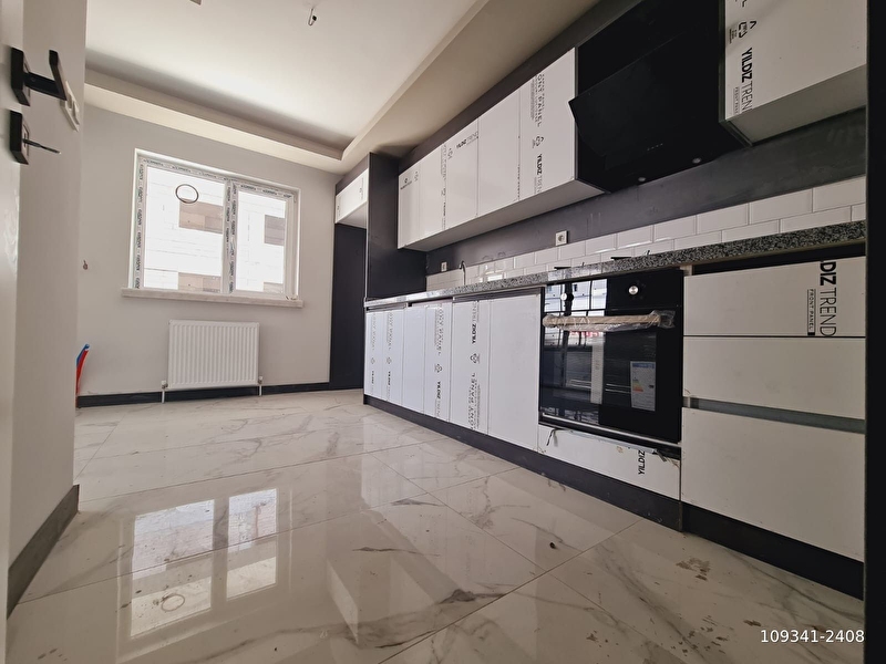 Elvan mah satılık  3+1 çift  banyolu giyinme odalı ön cephe sıfır daire