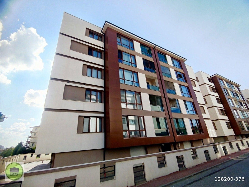 Buewo'dan / çankaya'da/ 3+1/162 m²/ara kat/özel garajli/si̇te i̇çi̇