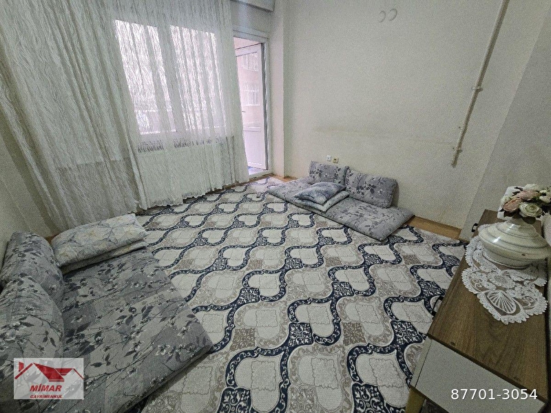 Mi̇mar emlak'tan satilik 2+1 80m² 1. kat dai̇re