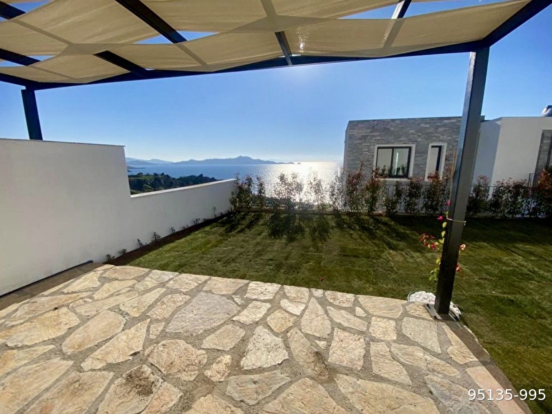 Bodrum yalıkavak gündoğan arası plajlı eşsiz manzaralı bahçeli daire