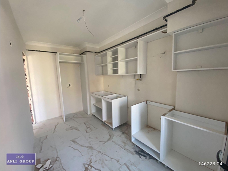 Anli gruptan 600 evler mahallesi̇nde  ön cephede 2+1 satilik dai̇re !