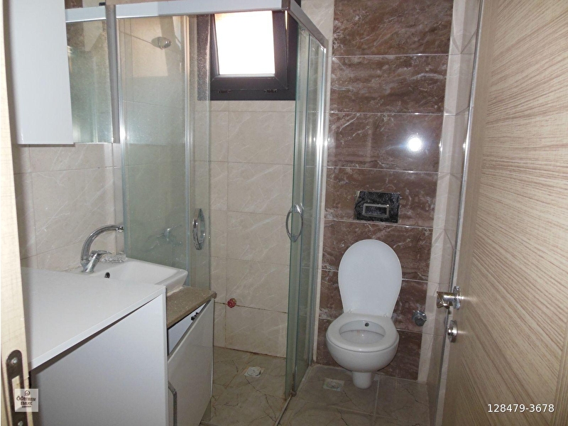 Öğretmen emlaktan görecede yeni̇ bi̇na 1+1 dai̇re