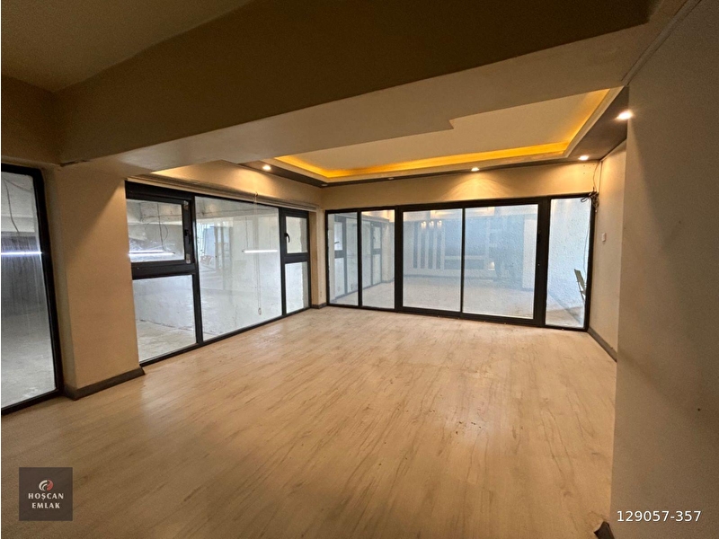 Si̇teler'de 350 m2 kolonsuz yüksek tavan oturmaya hazir dükkan hoşcan emlaktan