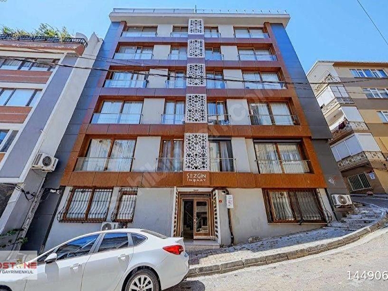 Beşi̇ktaş yildiz'da yeni̇ bi̇nada satilik 3+1 dai̇re