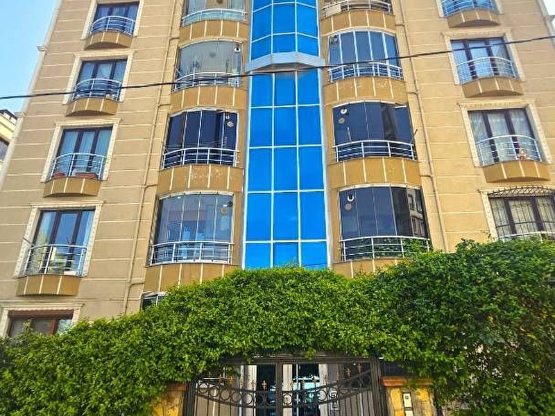 Kartal karliktepede sahi̇bi̇nden 3+1 satilik dai̇re