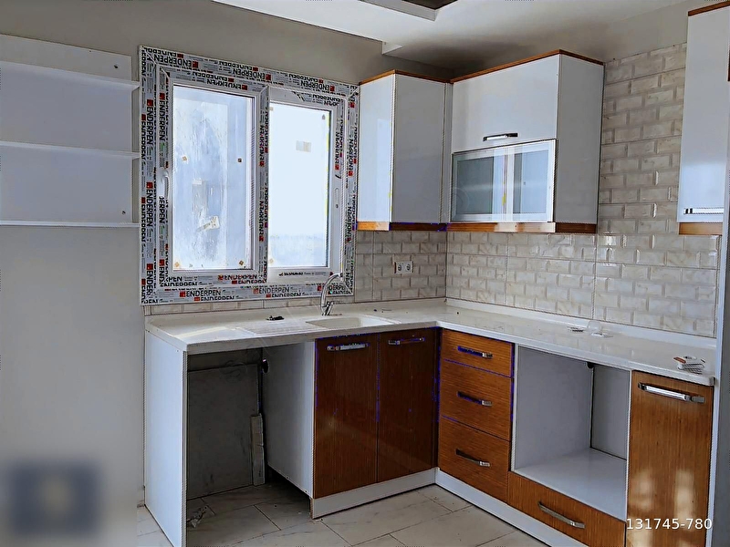 Gültepe mi̇gros yakini kapali mutfak gyn od.hazir ki̇racili cazi̇p