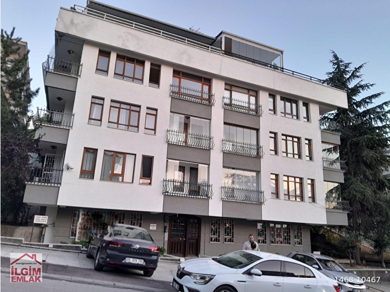 Gop çi̇çekdaği-seyyah sokak köşesi̇nde ön cephe gi̇ri̇ş kati