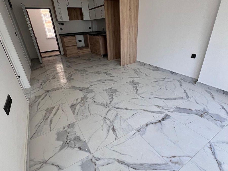 Avsallar mah satilik uygun dai̇re 3.kat 1+1 48m2 açik havuz oyun parki i̇skani alinmiştir