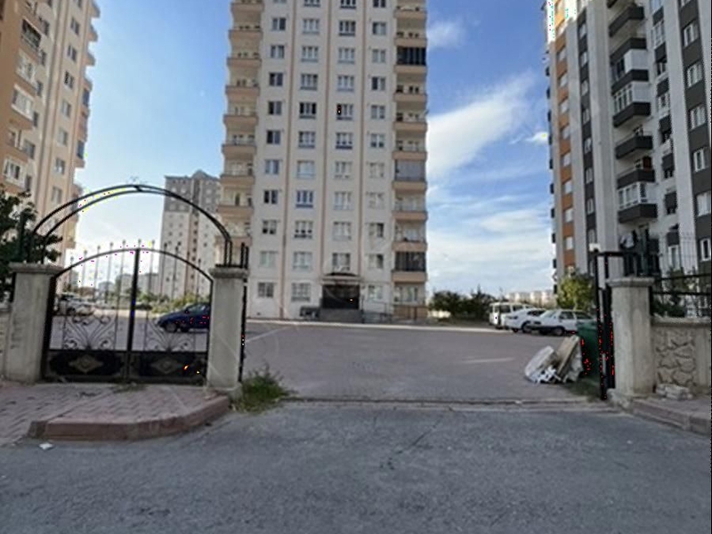 Yavuz mahallesi̇nde si̇te i̇çeri̇si̇nde 3+1 ki̇ralik dai̇re