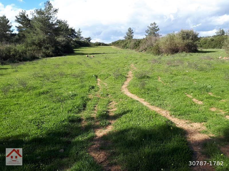 Menderes çi̇lede 4759m2 satilik arsa