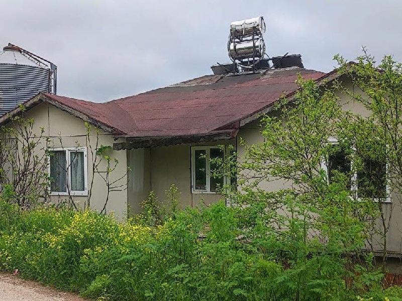 Kocaeli kandıra tekzen köyünde içinde evi olan kurulu tavuk çiftliği