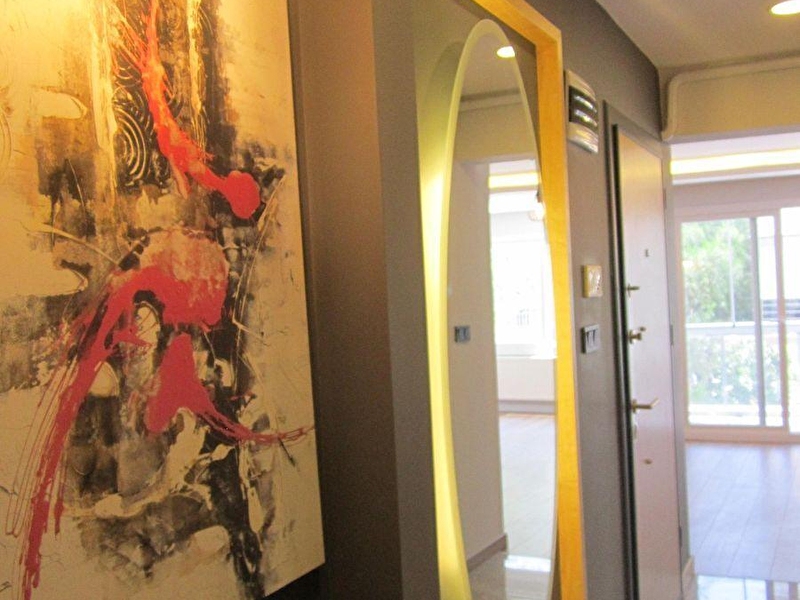 Bostanli merkezde lüx tadi̇latli satilik dai̇re...koçak gayri̇menkul.