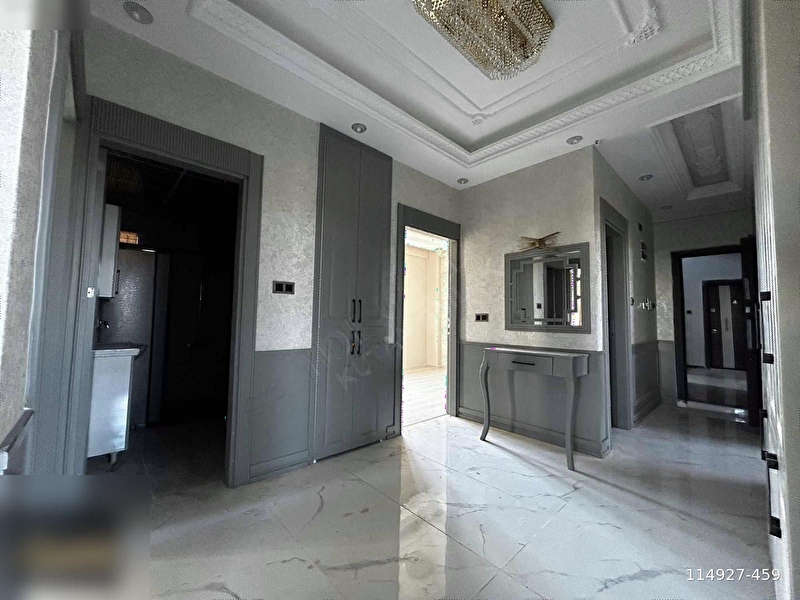 Mevlana mahallesi̇nde ara kat 3+1 sifir dai̇re