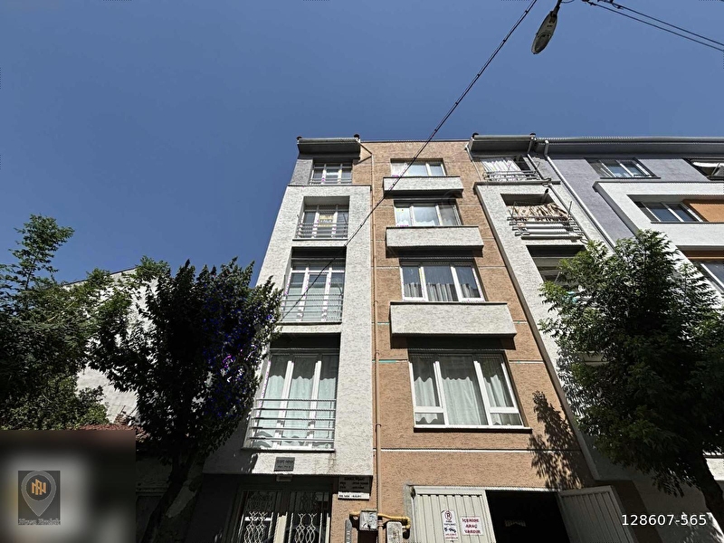 Nova emlak'tan fati̇h mahallesi̇'nde ara kat 1+1 satilik dai̇re