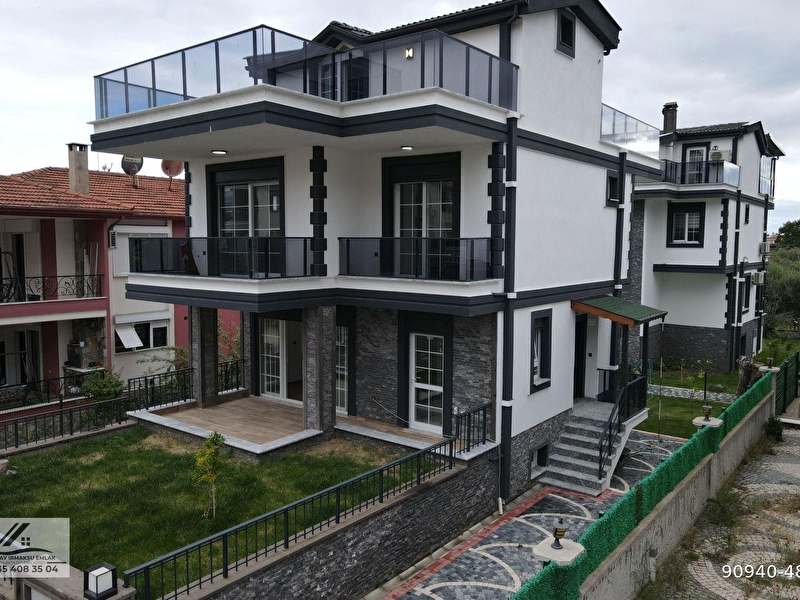 Irmaksudan altinoluk ta dağ ve deni̇z manzarali lüks 5+1 vi̇lla