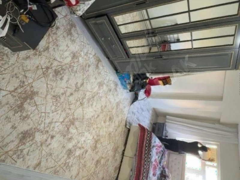 En Şah'tan Kültür Mah'de Ana Cadde Üzerinde Satılık Daire