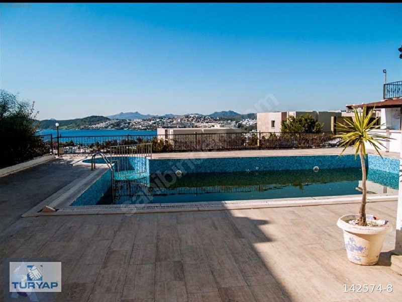 Bodrum gümbet te satılık muhteşem deniz manzaralı 2 kat 110 metrekare eşyalı daire