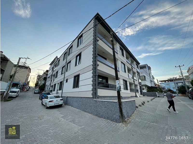 Altinoluk ankara emlaktan küçükkuyuda satilik 1+1 sifir dai̇reler