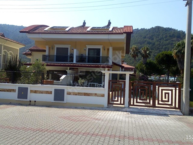 Günlük Kiralık 4 Odalı Villa Muğla Marmaris Gölenye Mahallesi 8 Kişi Kapasiteli