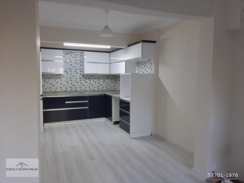 360 000 Tl Dikili Guven Emlak Tan Tam Merkezde Satilik 3 1 Daire