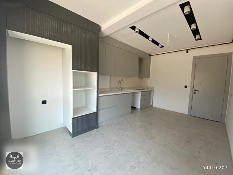 Hantürk'ten 1200 evlerde cepheleri̇ açik 3+1 dai̇re
