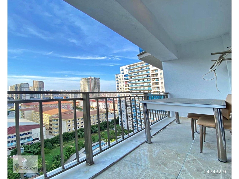 Si̇te i̇çeri̇si̇nde balkonlu full dekorlu  2+1 satilik dai̇re