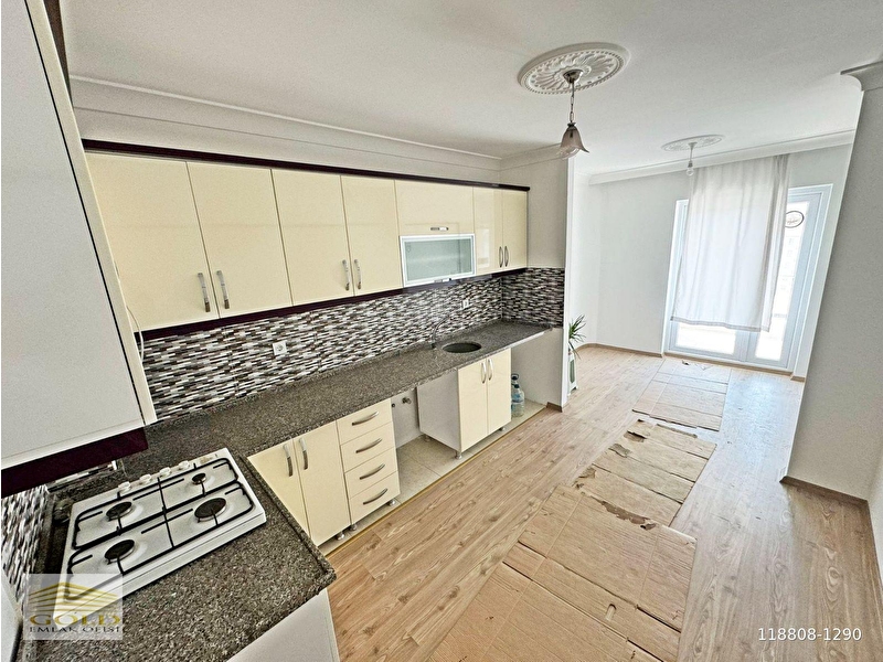 Gold emlak'tan  ayvali merkeze yakin  manzarali geni̇ş balkonlu aci̇l 3+1 satilik dai̇re