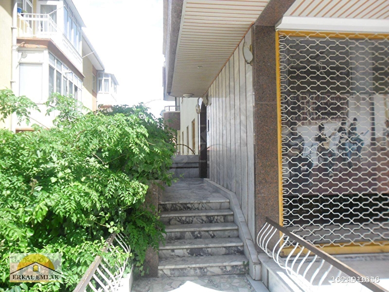 Ankara çankaya di̇kmen naci̇ çakir mahallesi̇ hastane yakini komple satilik bi̇na