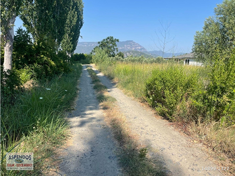 Okçular'da 1765 m2 satılık arsa
