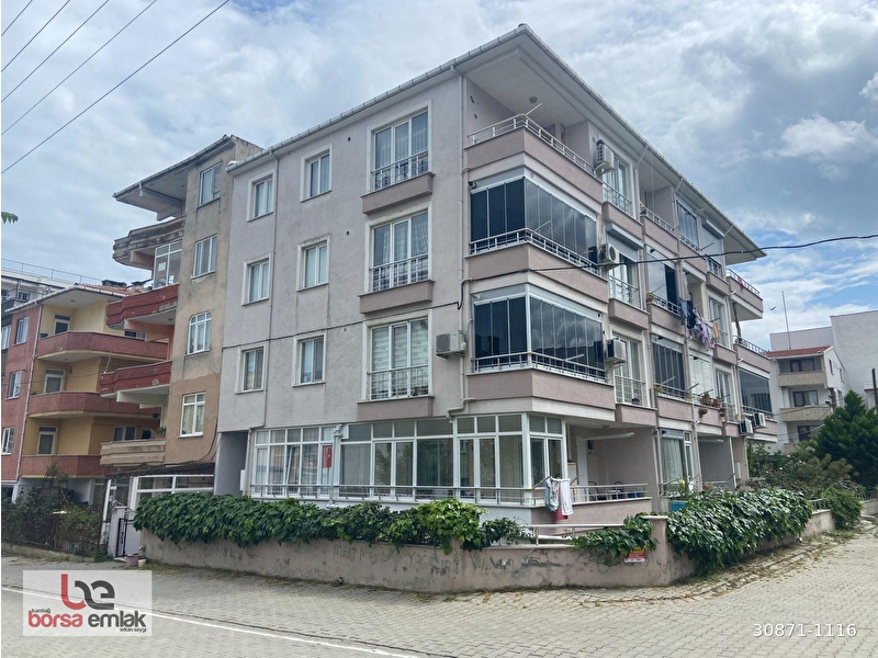 Kumbağ merkezi̇ konumda sezonluk ki̇ralik 1+1 dai̇re