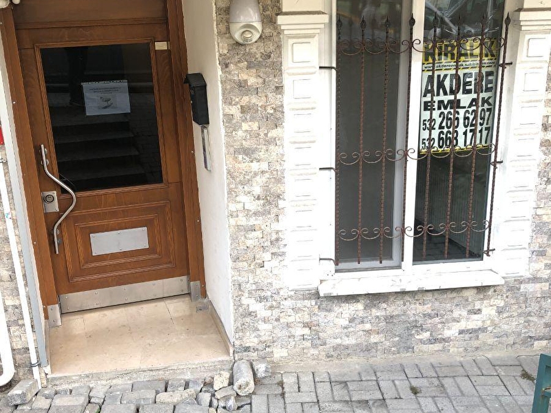 1 550 Tl Sisli Mecidiyekoy 1 1 50m2 Bahce Kati Akdere Emlak