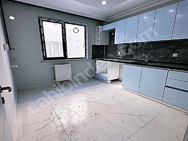 Adress'ten cennet mah. merkezde satilik sifir 3+1 arakat