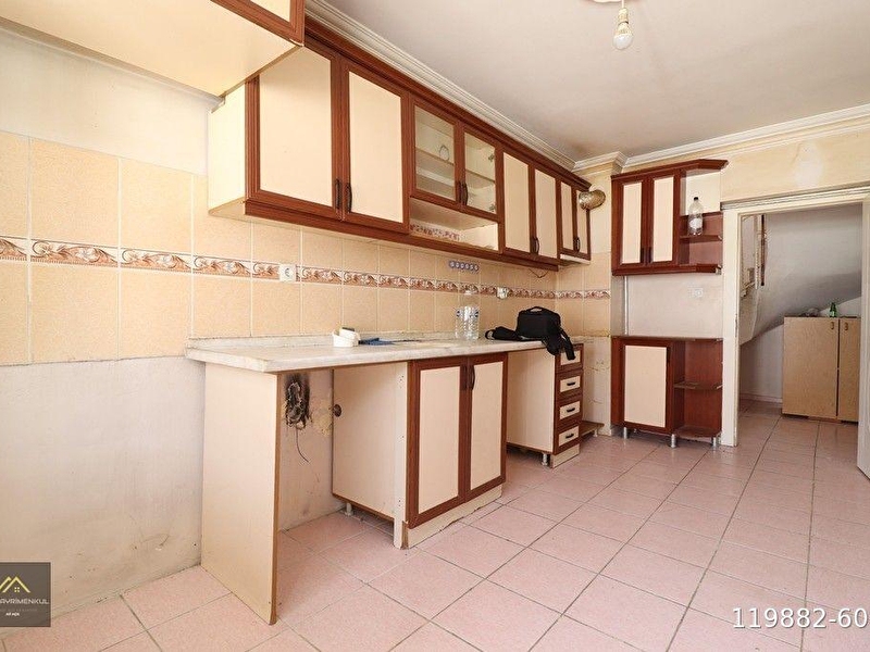 Açil gayri̇menkul'den eti̇mesgut elvan mahallesi̇ ki̇ralik 4+1 terasli dai̇re