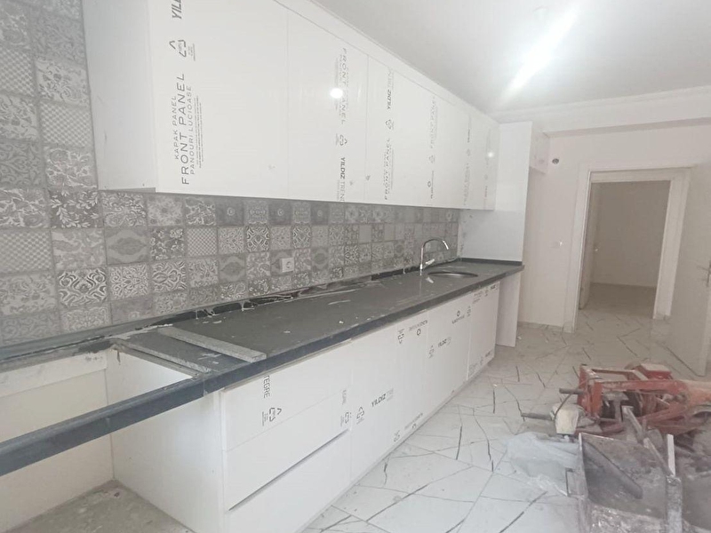Avcilar ambarlida kapali otoparkli 3+1 satilik dai̇re