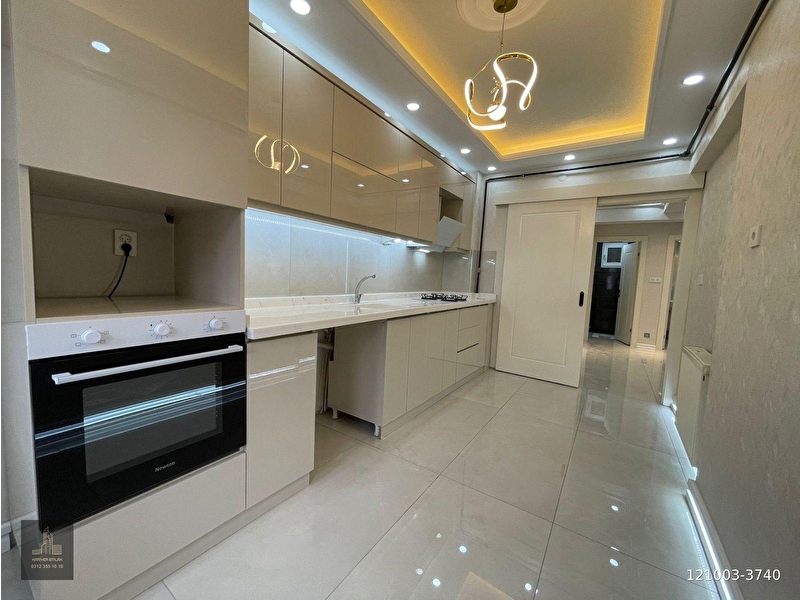 Ayvali'da bağimsiz ön cephe full yapili katta 3+1 dai̇re !!!