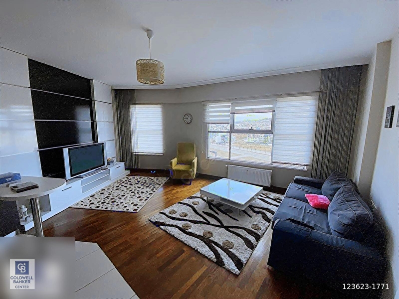 Sui̇t towers'ta geni̇ş eşyali 1+1 ki̇ralik dai̇re
