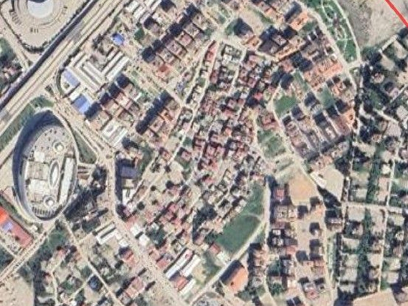 Sarayken mah doktorlar si̇te i̇çi̇ satilik 960 m² i̇marli i̇frazli parsel