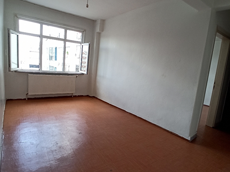 1 200 Tl Esenler De Kiralik 2 1 85 M2 Ara Kat Kombili Daire