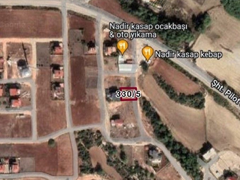 Çinarlida 472m² vi̇lla i̇marli i̇nşaata açik satilik arsa