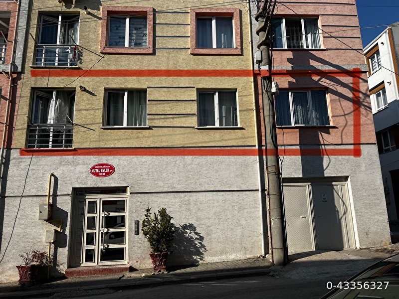 Acil 2+1 köşe başı 10 yaşında