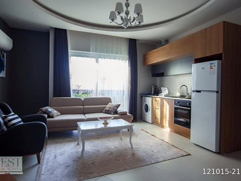 Alanya mahmutlarda 1+1 mobi̇lyali si̇te i̇çi̇ havuzlu firsat dai̇re
