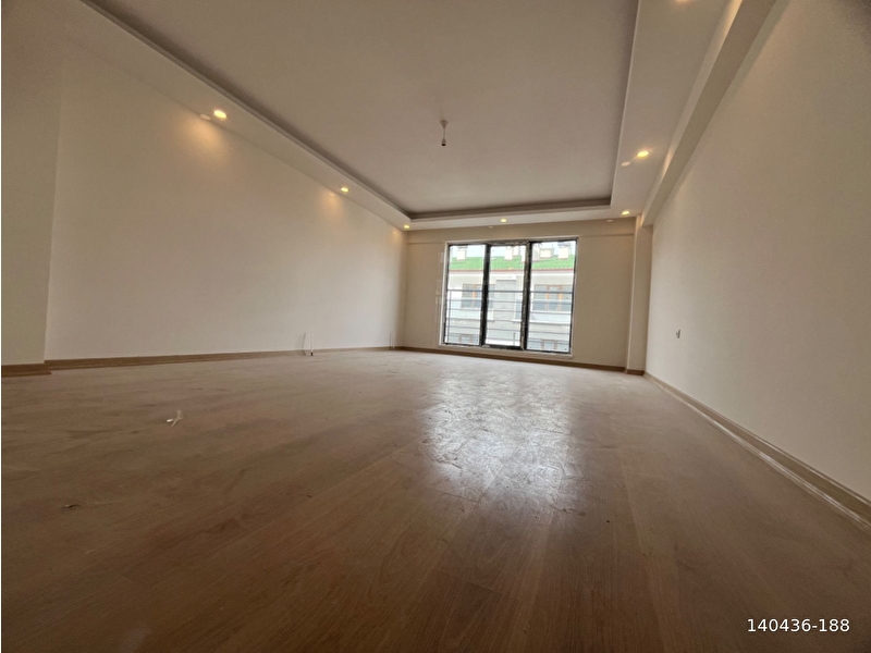 Ömer emlaktan 3+1 sifir asansörlü dai̇re orta katta mutlu mahallesi̇ saat kulesi̇ yakini